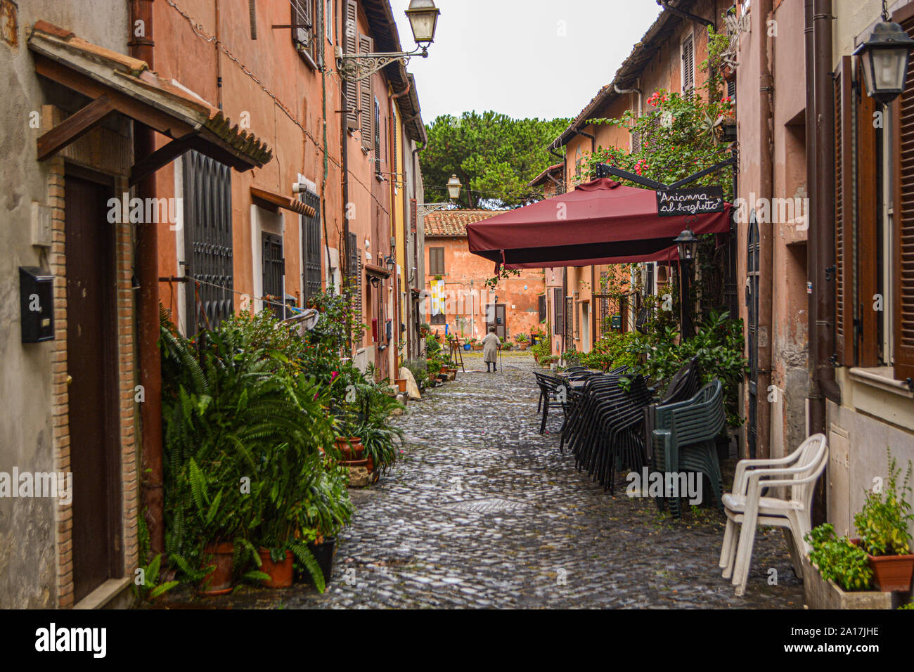 Pittoresco Street a Ostia Antica Roma Foto Stock