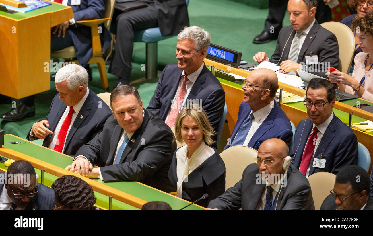 New York, NY - 24 Settembre 2019: Mike Pence, Mike Pompeo, Kelly Craft, Robert O'Brien, Wilbur Ross, Steven Mnuchin partecipare alle Nazioni Unite 74a Assemblea Generale presso la sede delle Nazioni Unite Foto Stock