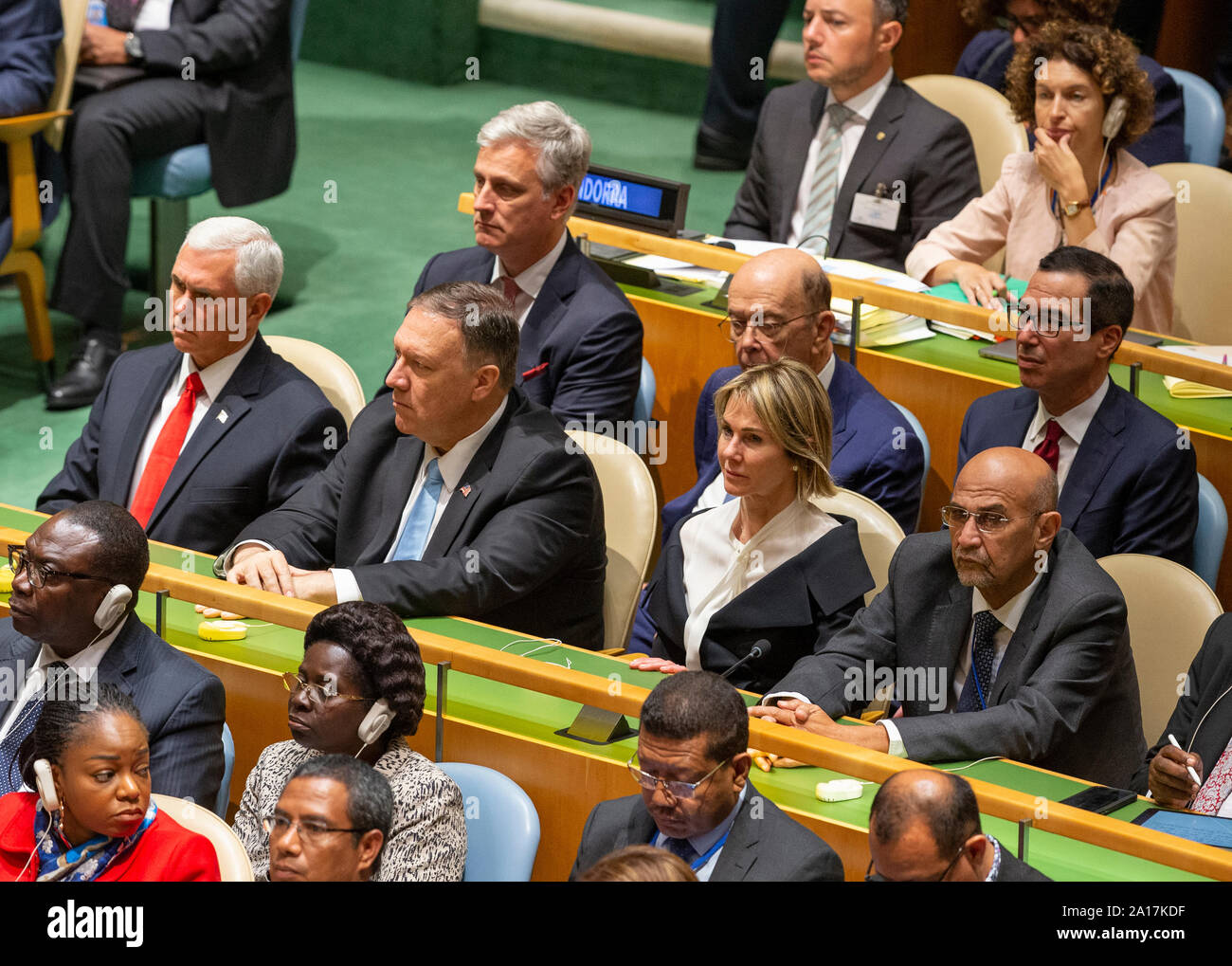 New York, NY - 24 Settembre 2019: Mike Pence, Mike Pompeo, Kelly Craft, Robert O'Brien, Wilbur Ross, Steven Mnuchin partecipare alle Nazioni Unite 74a Assemblea Generale presso la sede delle Nazioni Unite Foto Stock