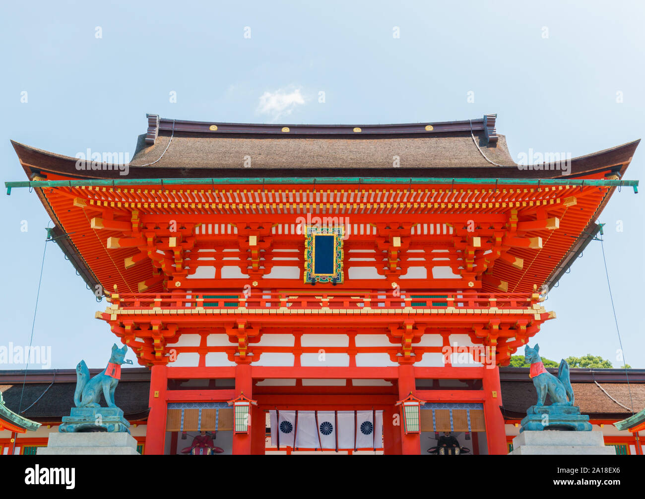 Fushimi Inari Taisha è in testa al santuario di Inari, situato in Fushimi-ku, Kyoto, Giappone. Foto Stock