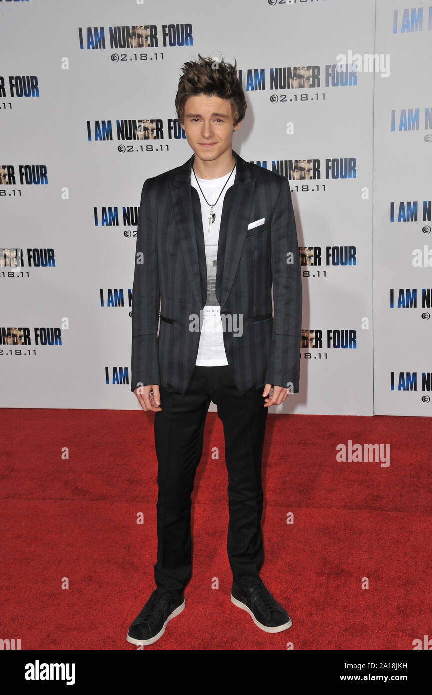 LOS ANGELES, CA. Febbraio 09, 2011: Callan McAuliffe alla premiere mondiale del suo nuovo film "Io sono il numero quattro' al Mann Village Theatre, Westwood. © 2011 Paul Smith / Featureflash Foto Stock