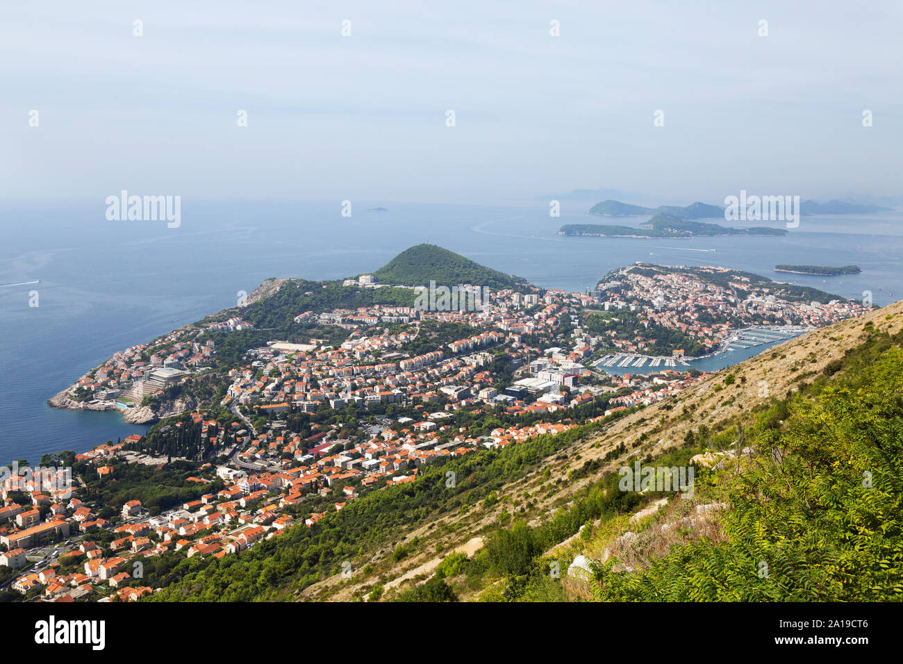 Costa della Dalmazia Croazia - la vista di Dubrovnik dal monte Srd lungo la costa dalmata Croazia Europa Foto Stock