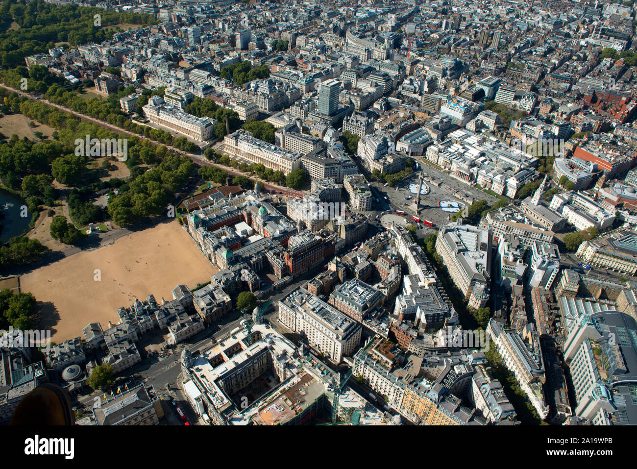 Whitehall e Trafalgar Square dall'aria. Foto Stock