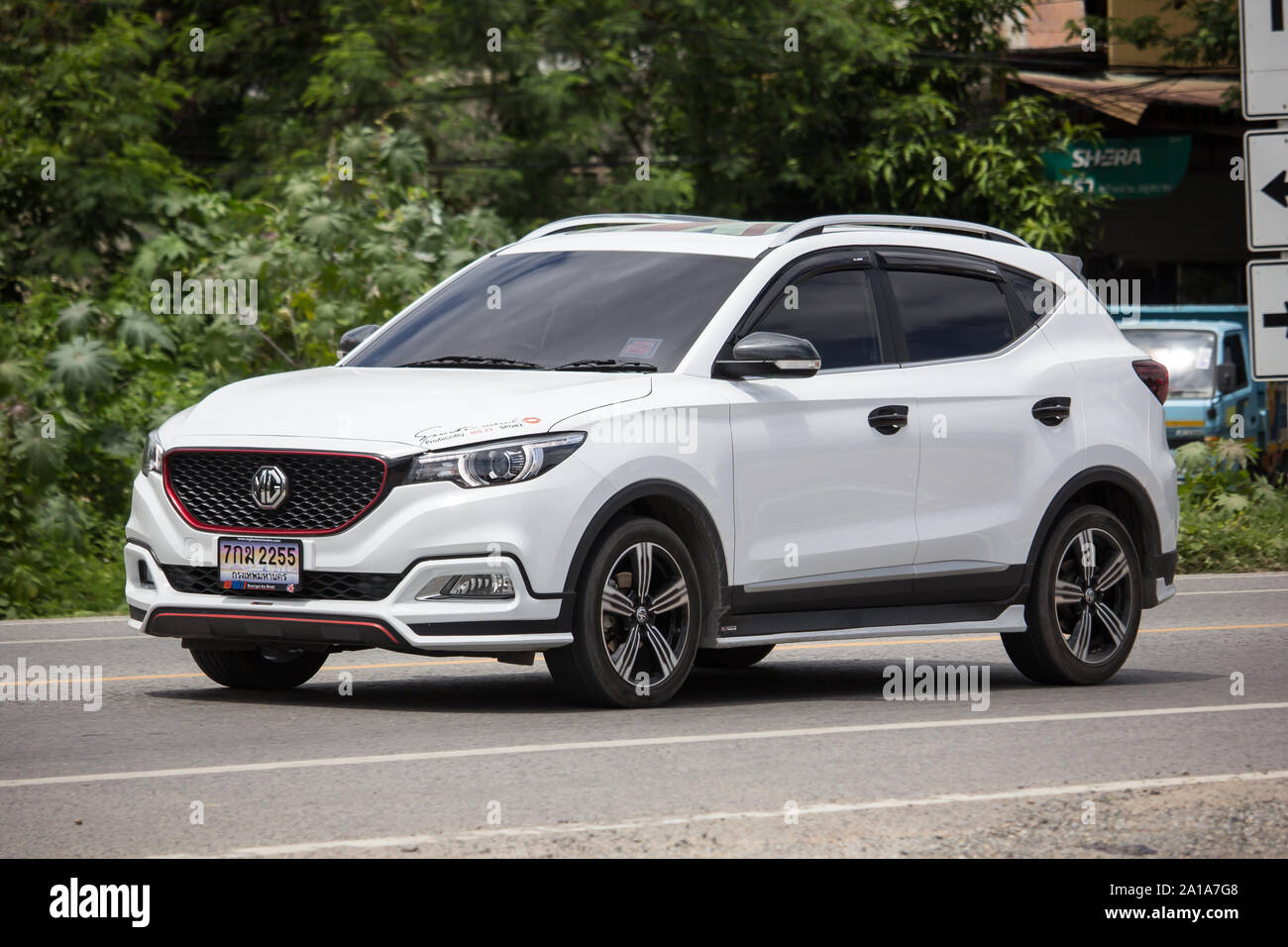 Chiangmai, Tailandia - 6 Settembre 2019: Privato Auto SUV MG ZS. Prodotto dalla British automotive. Sulla strada No.1001, a 8 km dalla città di Chiangmai. Foto Stock