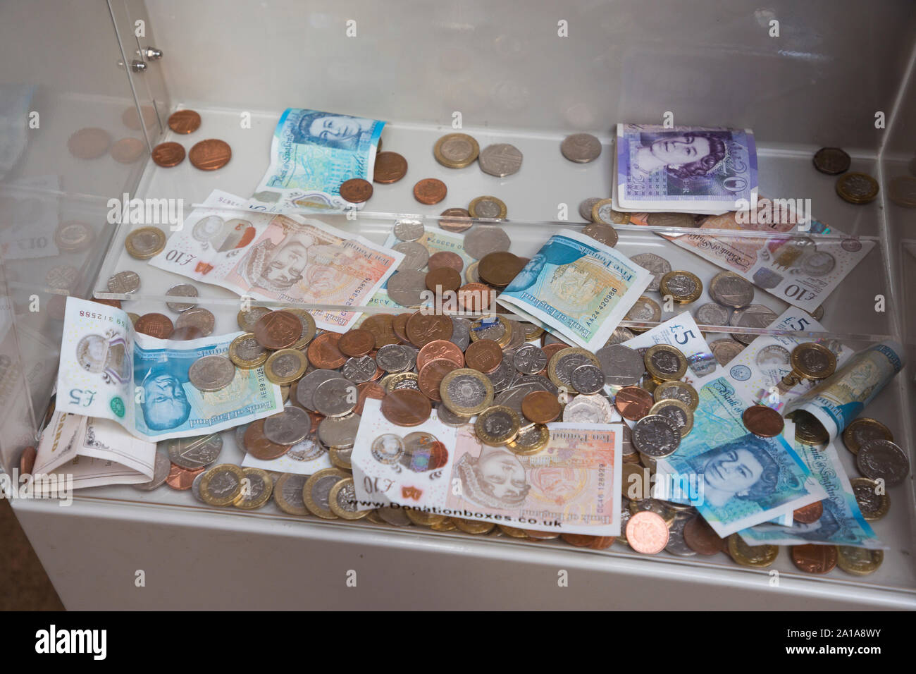 Casella di denaro raccolta per cambio / piccola modifica / note / contanti / monete / Donazioni Donazioni per il supporto di SS Gran Bretagna, Brunel's Steam alimentato nave, ora un museo attrazione di Bristol. Regno Unito (109) Foto Stock