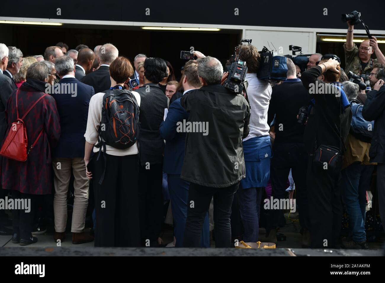 Premere la copertura di Brexit in piazza del Parlamento, Londra Settembre 2019 Foto Stock