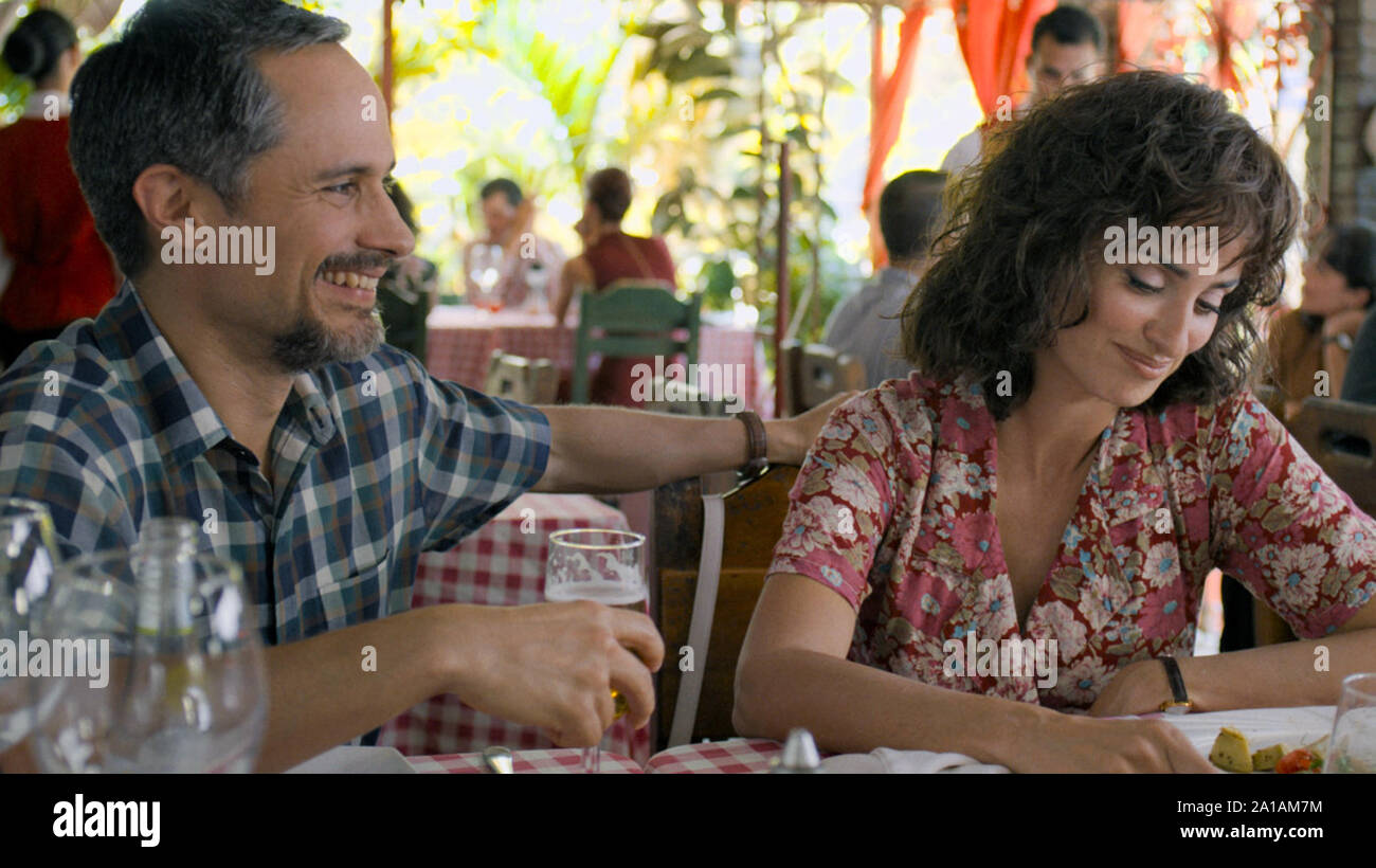 Rete di Vespa è un film di fiction scritto e diretto da Olivier Assayas, basato sulla storia dei cinque cubani. Esso stelle Penélope Cruz, Édgar Ramírez, Ernesto Ruíz Faxas, Wagner Moura, Gael García Bernal, Adria Arjona, Ana de Armas e Leonardo Sbaraglia. Questa fotografia è fornito per il solo uso editoriale ed è il copyright del film company e/o il fotografo designato assegnato dal film o società di produzione. Foto Stock