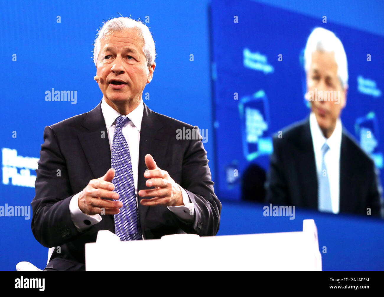 New York, Stati Uniti. Xxv Sep, 2019. Jamie Dimon, Presidente e CEO di JPMorgan Chase, parla al terzo annuale di Bloomberg Global Business Forum tenutosi presso il Plaza Hotel di New York City di mercoledì, 25 settembre 2019. Politici e i business leader che frequentano il forum sono di discutere di come i cambiamenti climatici gli effetti l'economia mondiale e le possibili soluzioni alla crisi. Foto di Monika Graff/UPI Credito: UPI/Alamy Live News Foto Stock