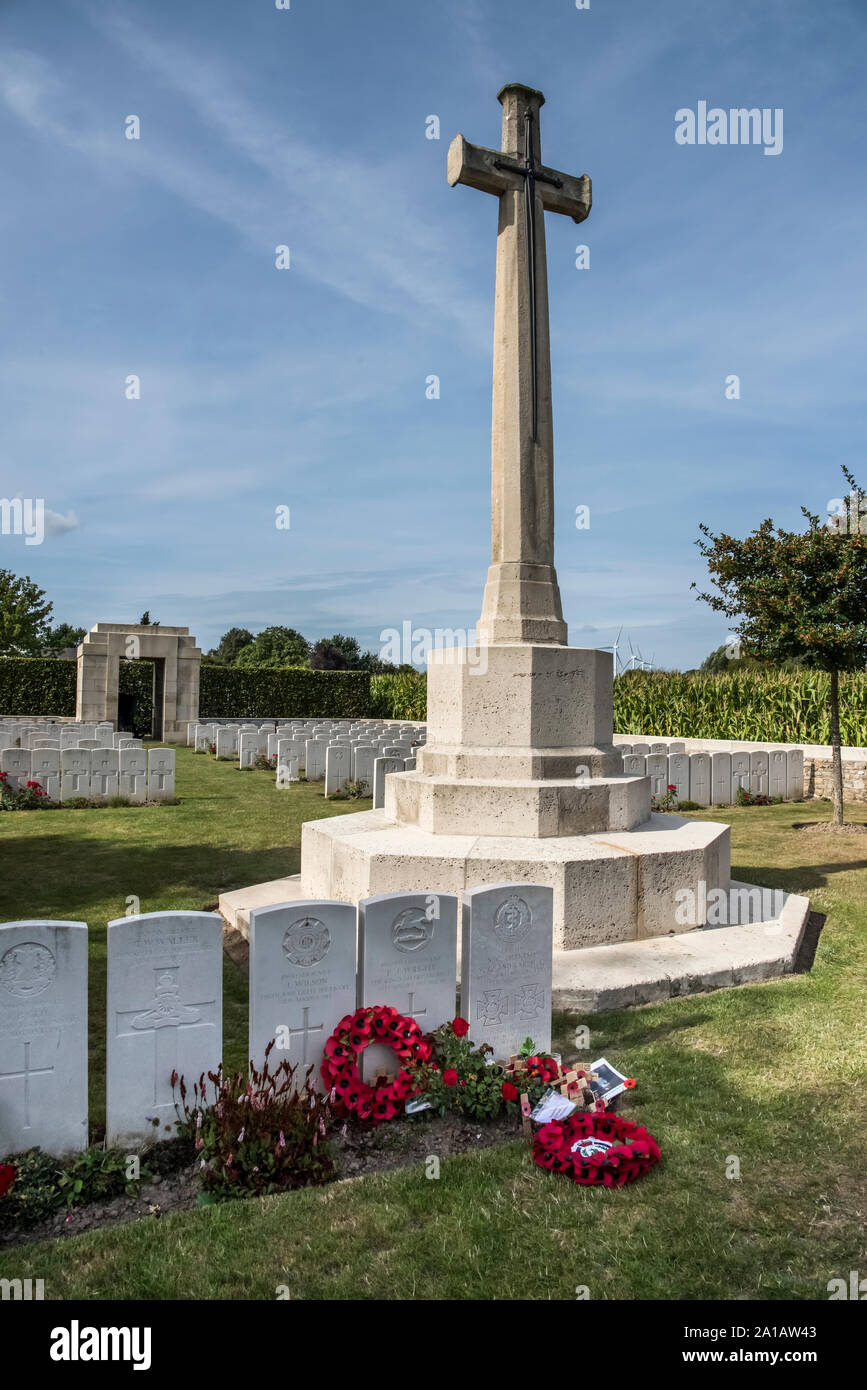 Cimitero Brandhoek nelle Fiandre nei pressi di Ypres dove il capitano Noel Chavasse servita ed è sepolto, il più alto decorato soldato della prima guerra mondiale Foto Stock