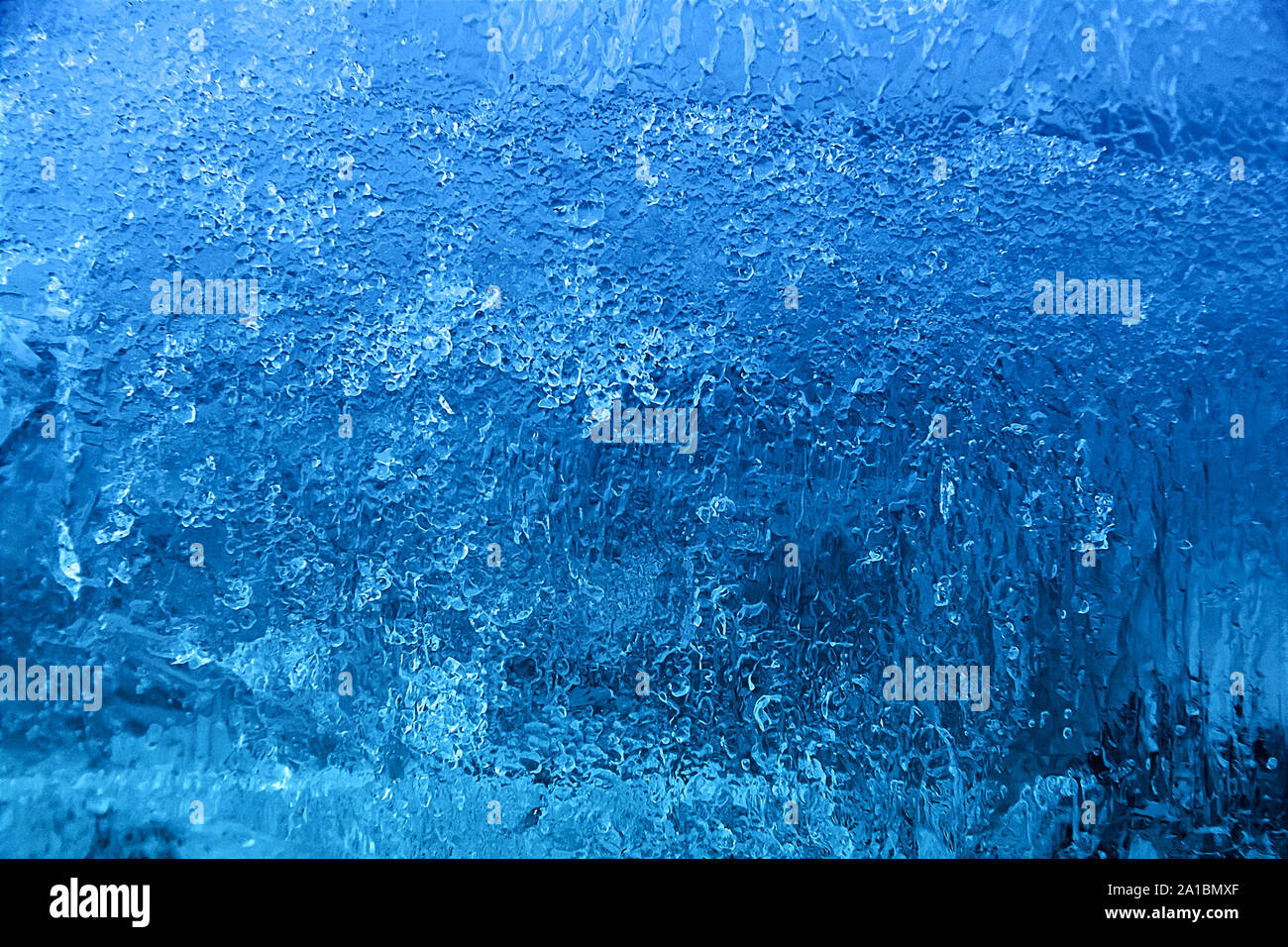 Il ghiaccio rark sfondo blu Foto Stock