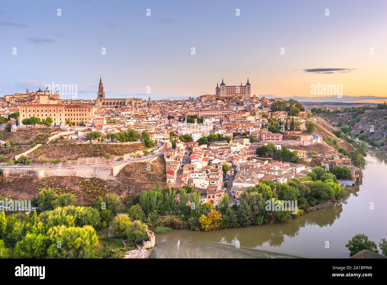 Toledo, Spagna città vecchia all'alba. Foto Stock