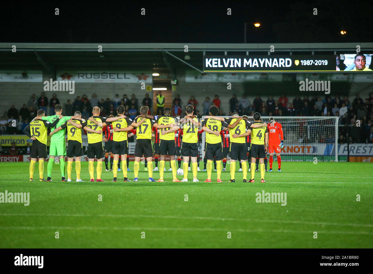 Burton upon Trent, Regno Unito. Xxv Sep, 2019. minuti di silenzio per Kevin Naylor ex- burton lettore durante l EFL Carabao Cup match tra Burton Albion e Bournemouth al Pirelli Stadium, Burton upon Trent, in Inghilterra il 25 settembre 2019. Foto di Mick Haynes. Solo uso editoriale, è richiesta una licenza per uso commerciale. Nessun uso in scommesse, giochi o un singolo giocatore/club/league pubblicazioni. Credit: UK Sports Pics Ltd/Alamy Live News Foto Stock