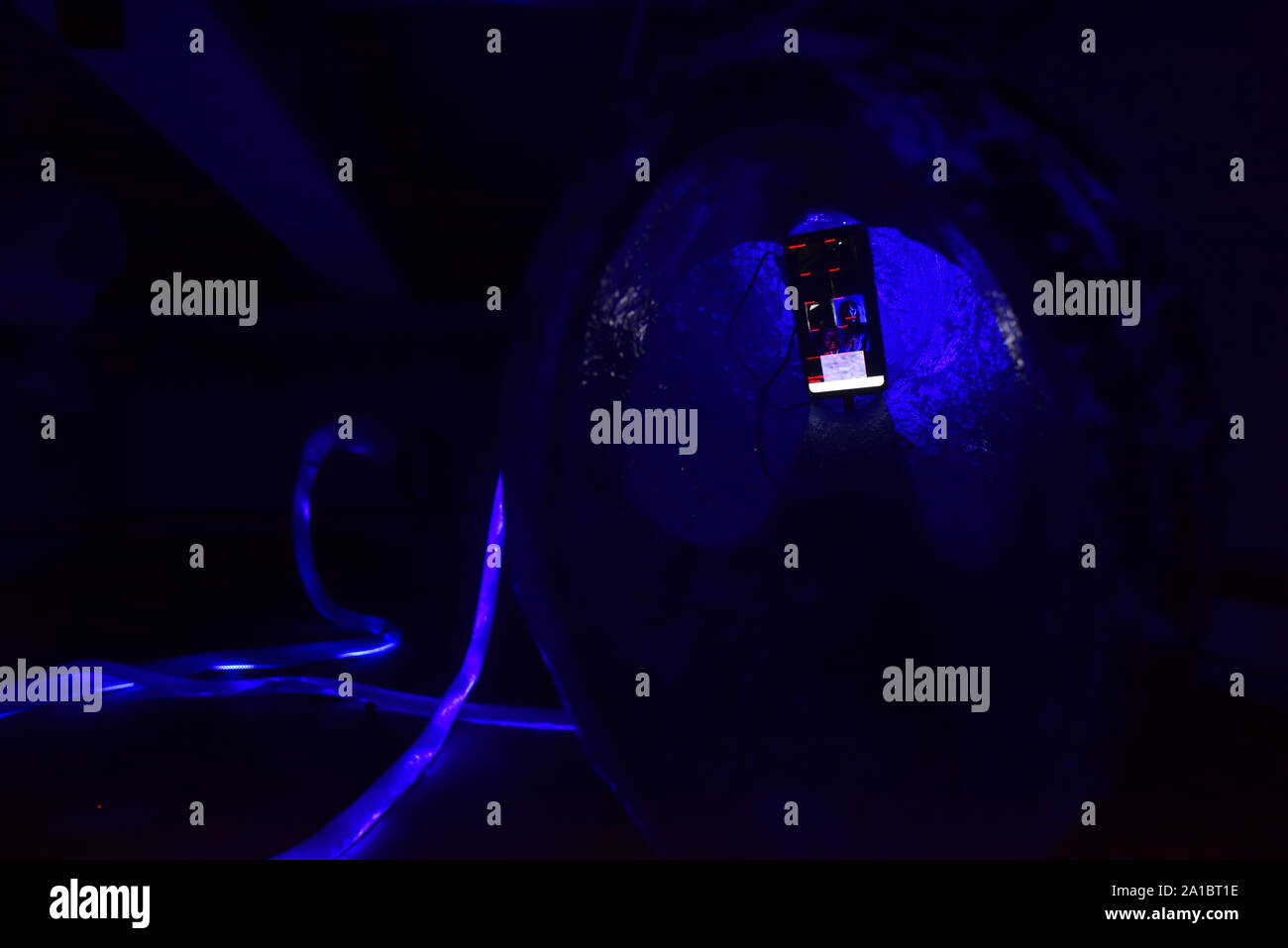 Linz, Post City, Ars Electronica 2019, SAINT MACCHINA (RO), io umano, installazione del corpo Foto Stock