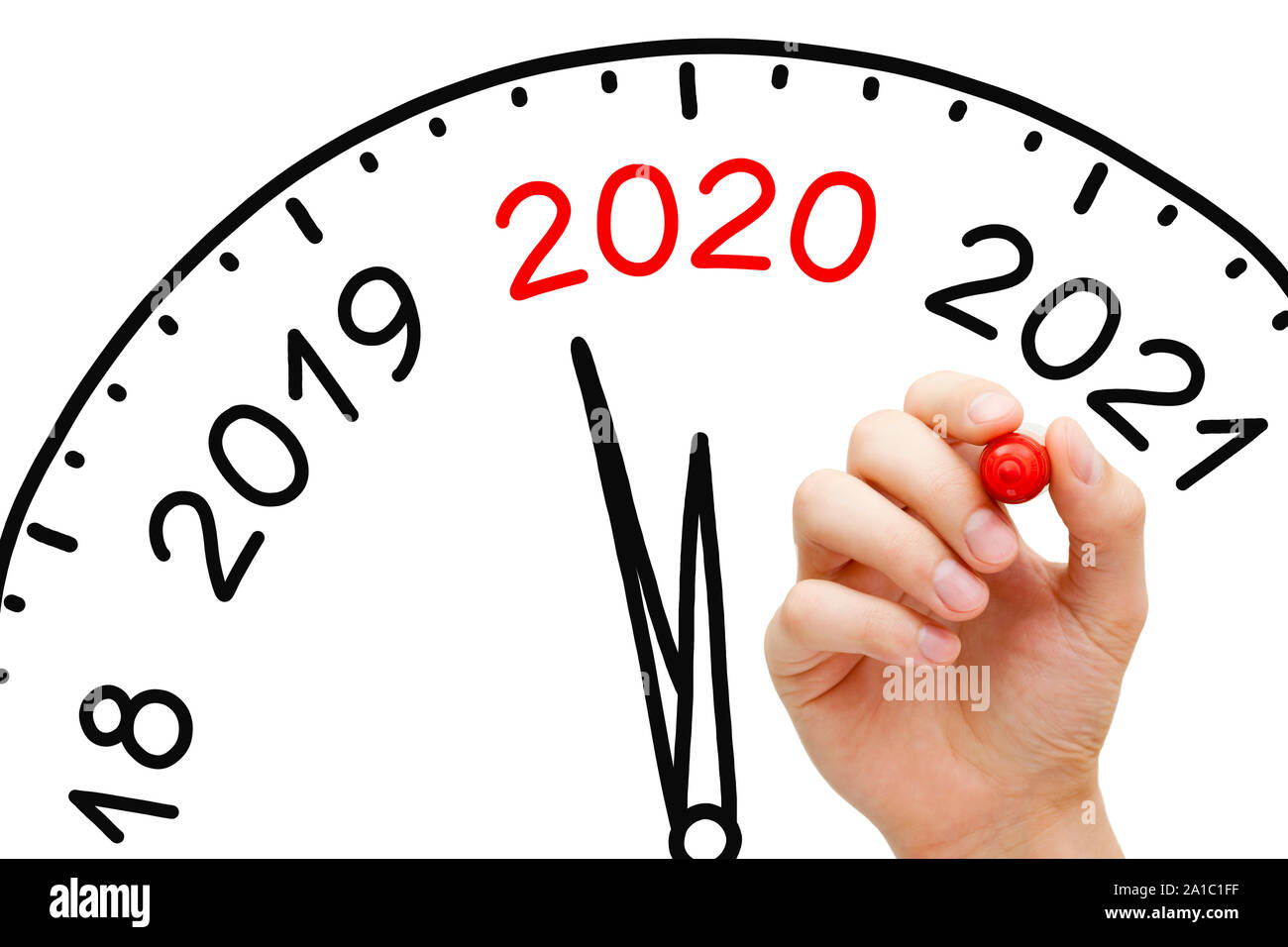 Disegno a mano felice Anno Nuovo 2020 concetto di clock con un pennarello sulla cancellazione trasparente stampato. Foto Stock