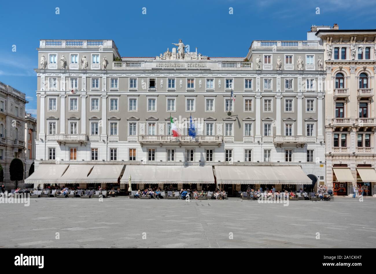 Trieste, Piazza dell'Unita d'Italia, Caffè degli Specchi Foto Stock