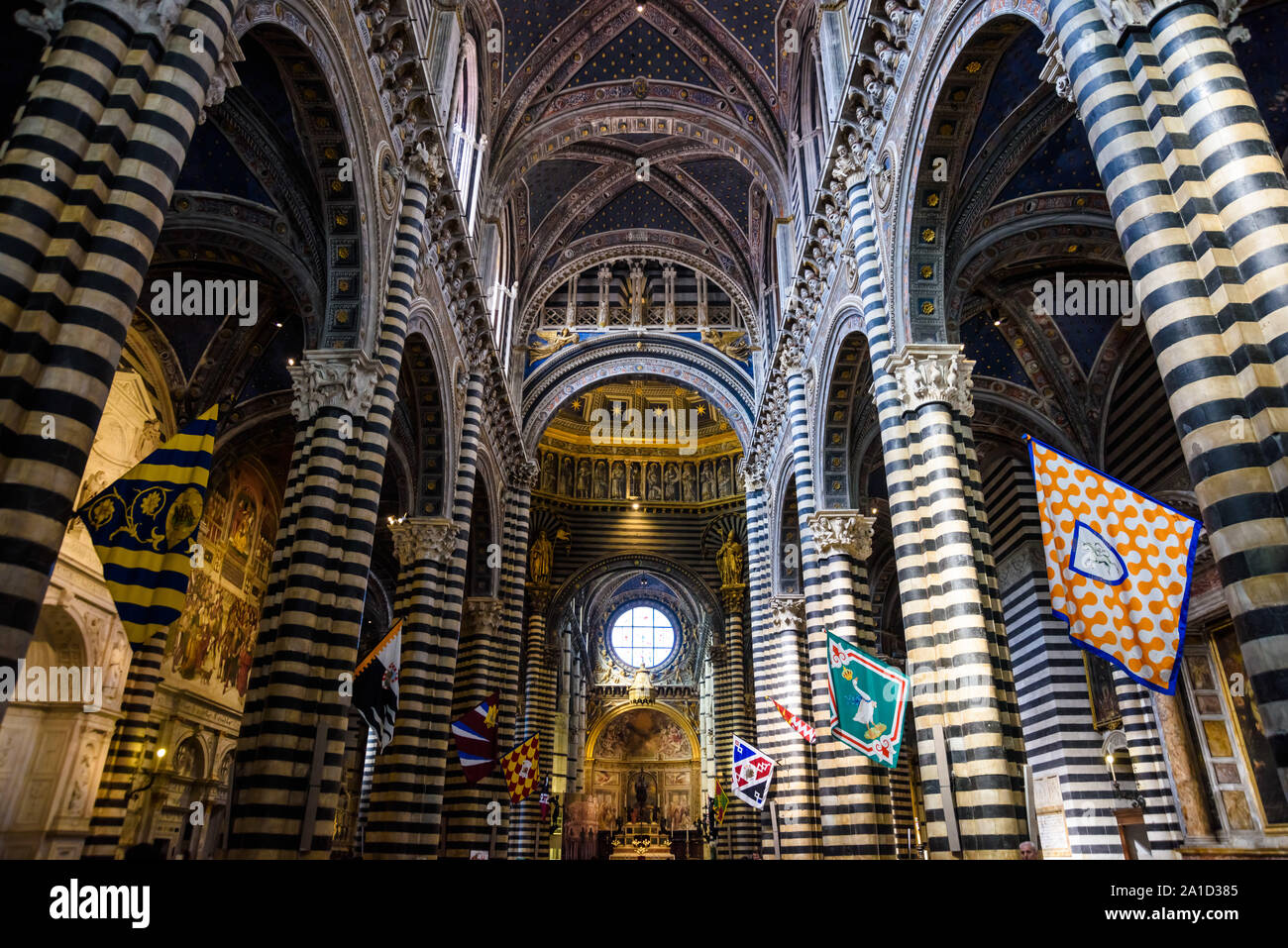 Siena, Kathedrale, Innenraum Hauptschiff Foto Stock