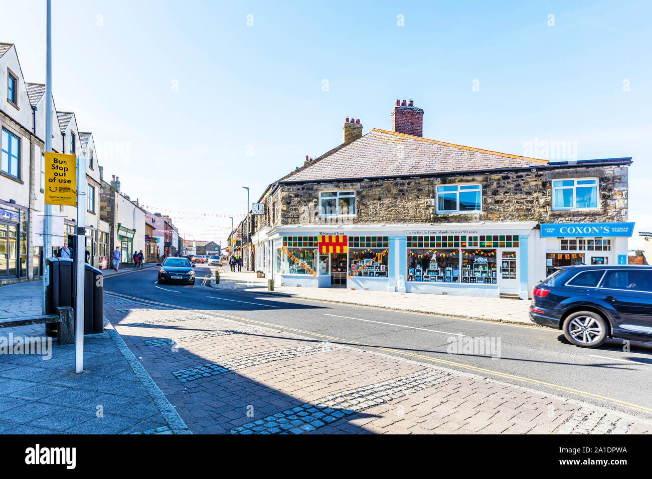 Seahouses, Northumberland, Regno Unito, Inghilterra, Seahouses town, seahouses Seahouses, centro città, negozi, seahouses negozi, road, Foto Stock