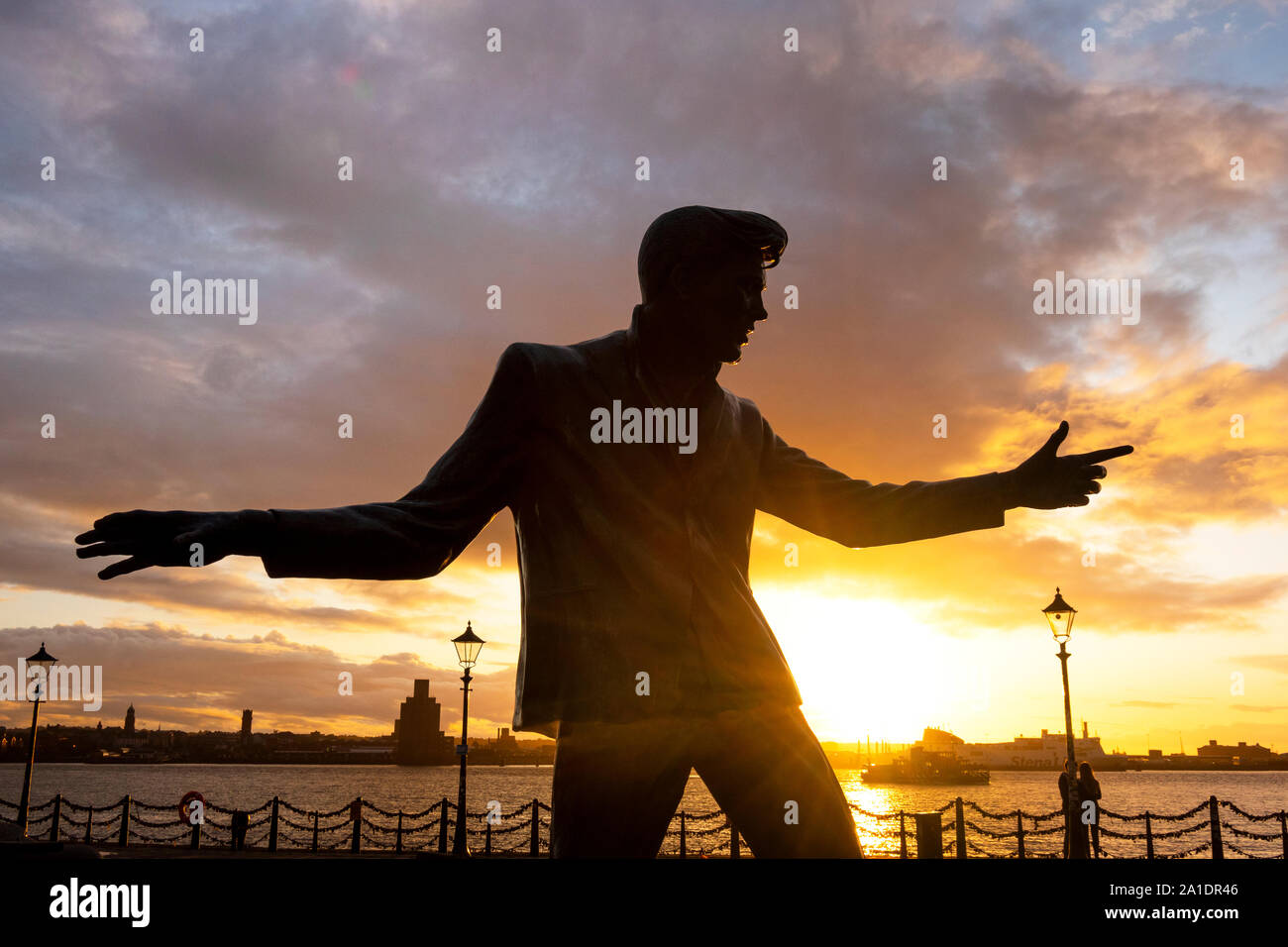 Statua di Billy Fury al Royal Albert Dock di Liverpool Foto Stock