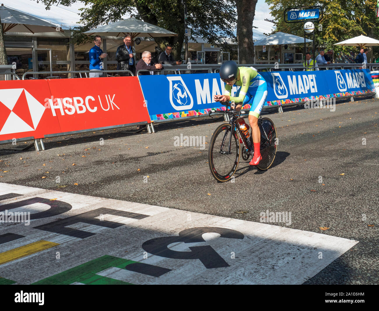 Nika Jancic di Slovenia la finitura Womens Junior Cronometro Individuale a Yorkshire 2019 strada UCI Campionati del Mondo a Harrogate North Yorkshire, Inghilterra Foto Stock