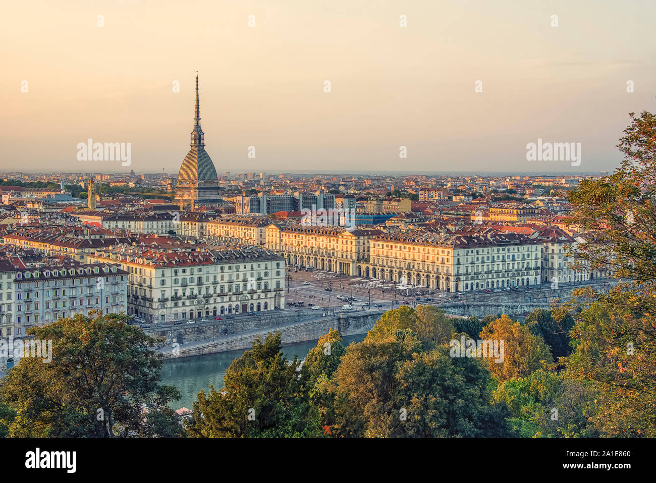 La città di Torino al tramonto Foto Stock