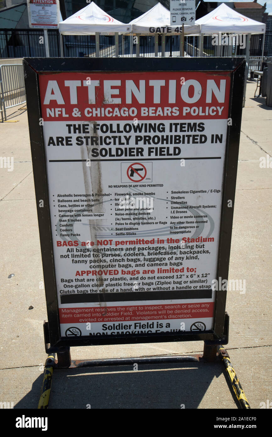 Oggetti vietati il segno a Soldier Field di chicago, illinois, Stati Uniti d'America Foto Stock