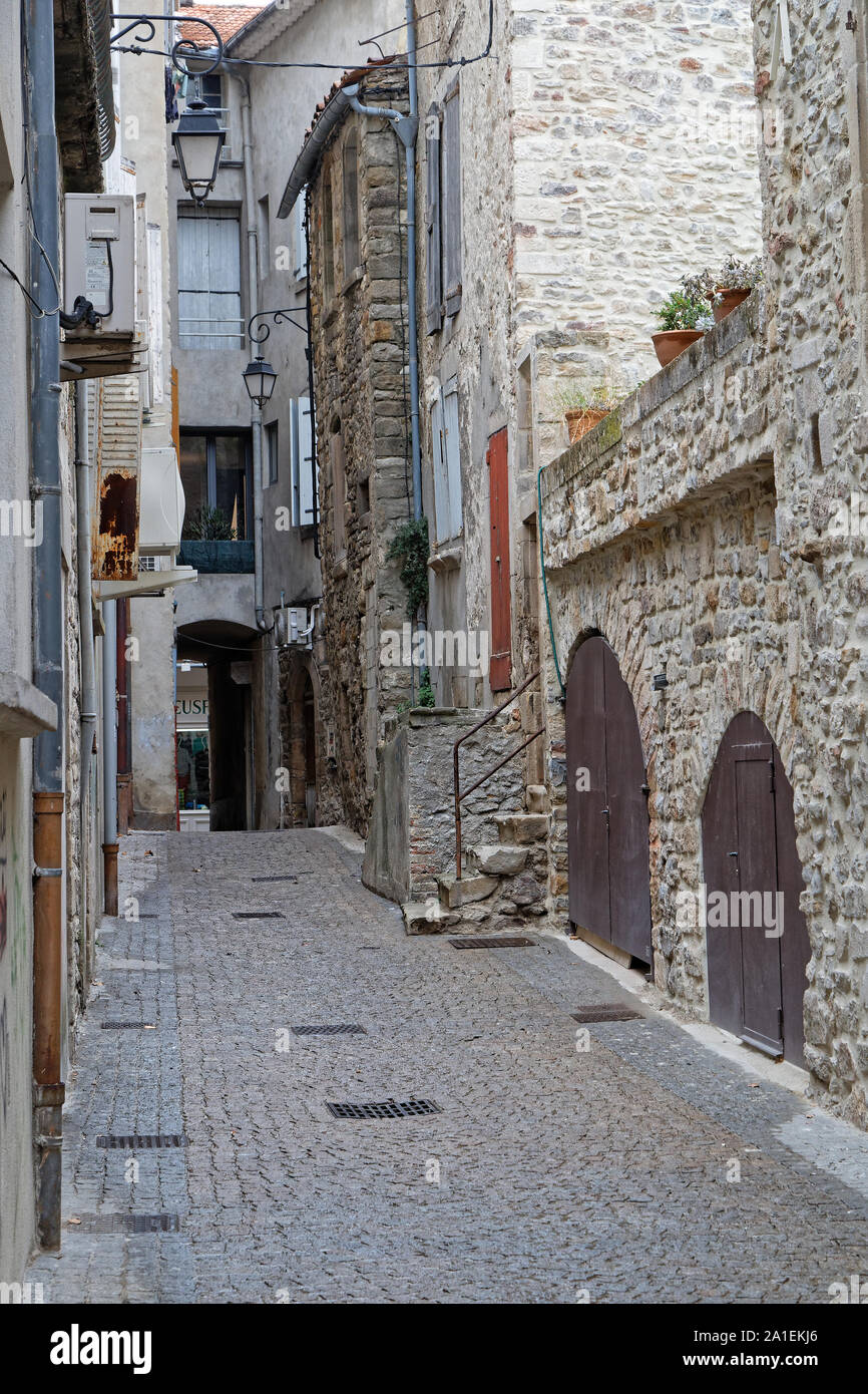 Il vecchio quartiere di Les Vans, l'insediamento principale nel sud dell'Ardeche, e un paradiso turistico in estate dove molte attività sono disponibili come w Foto Stock