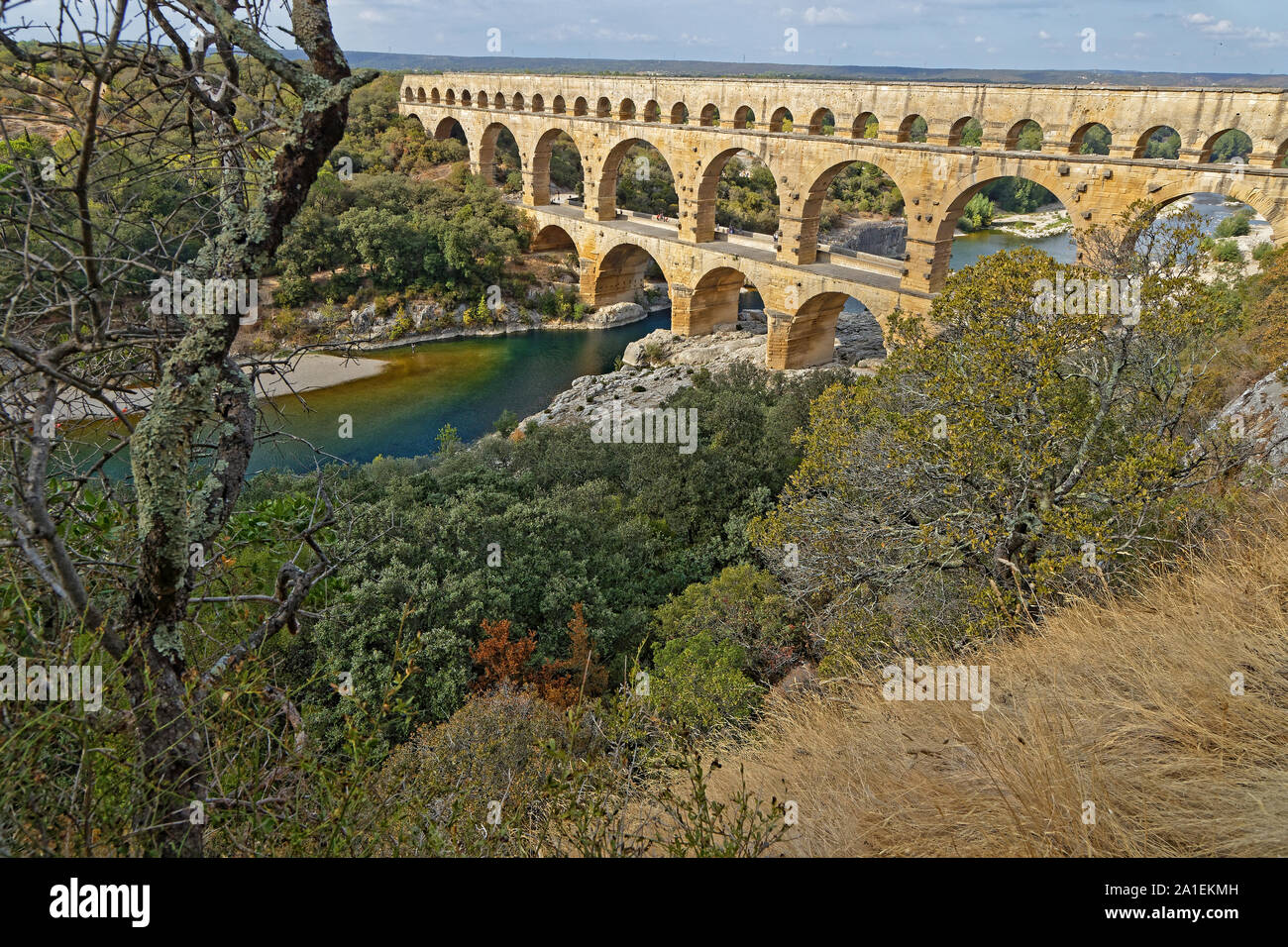 REMOULINS, Francia, 20 settembre 2019 : Il Pont du Gard, il più alto acquedotto romano ponte, e uno dei più conservati, fu costruito nel 1° centu Foto Stock