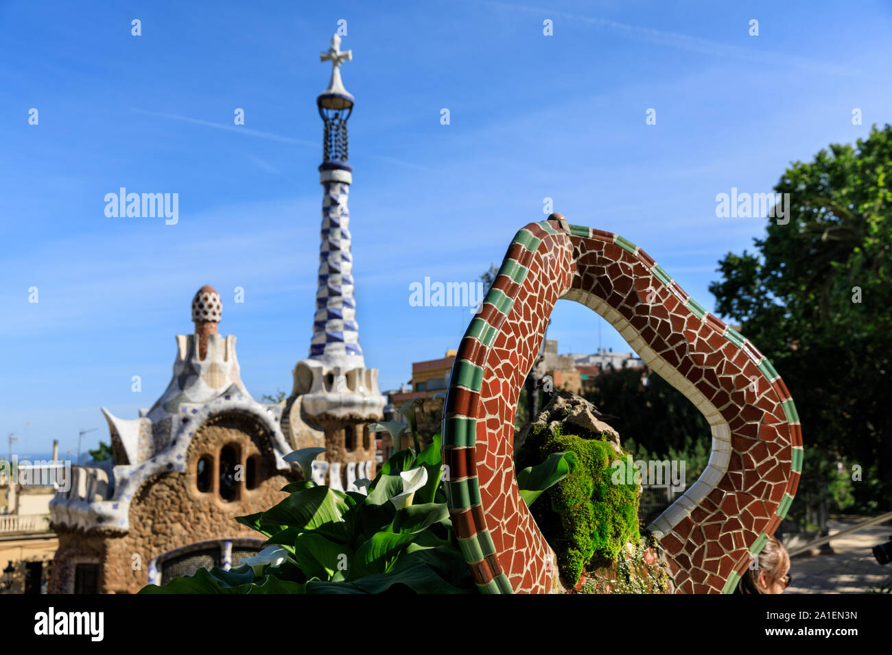 Mosaico scultura di Antonio Gaudi nel Parco Guell, Barcellona, Spagna, Europa Foto Stock