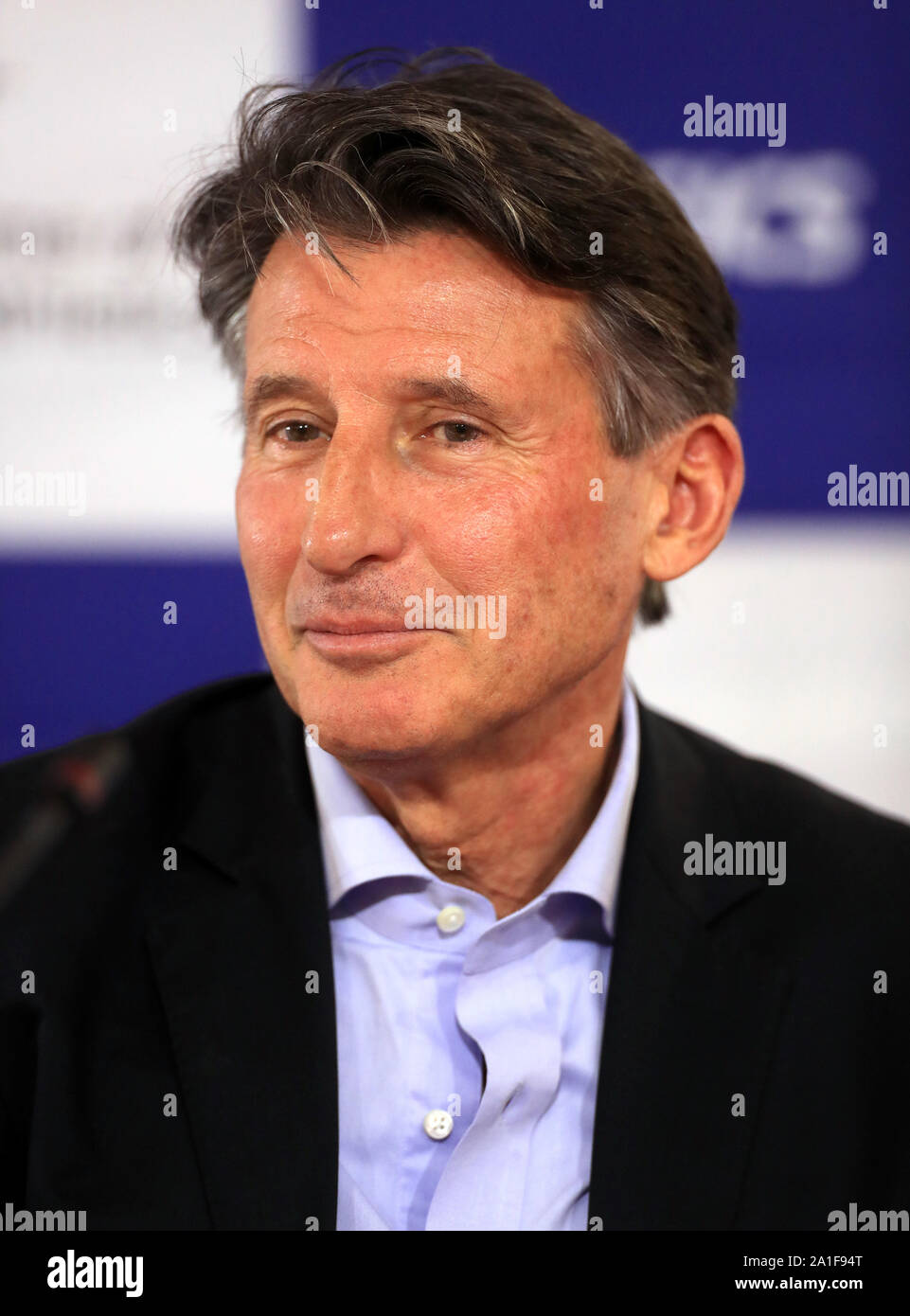Il Presidente IAAF Sebastian Coe durante una conferenza stampa in vista del 2019 IAAF mondiale di atletica che si svolge a Doha, in Qatar. Foto Stock