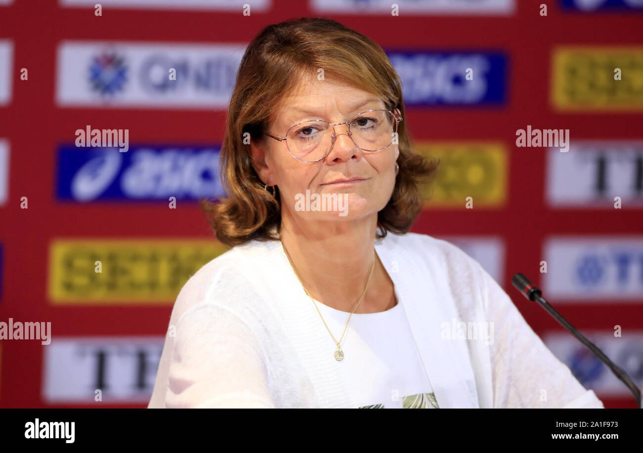 IAAF Communications Director Jackie Brock-Doyle durante una conferenza stampa in vista del 2019 IAAF mondiale di atletica che si svolge a Doha, in Qatar. Foto Stock