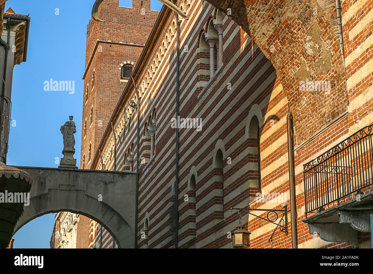 Verona (Italia) - dettaglio del palazzo della Ragione Foto Stock