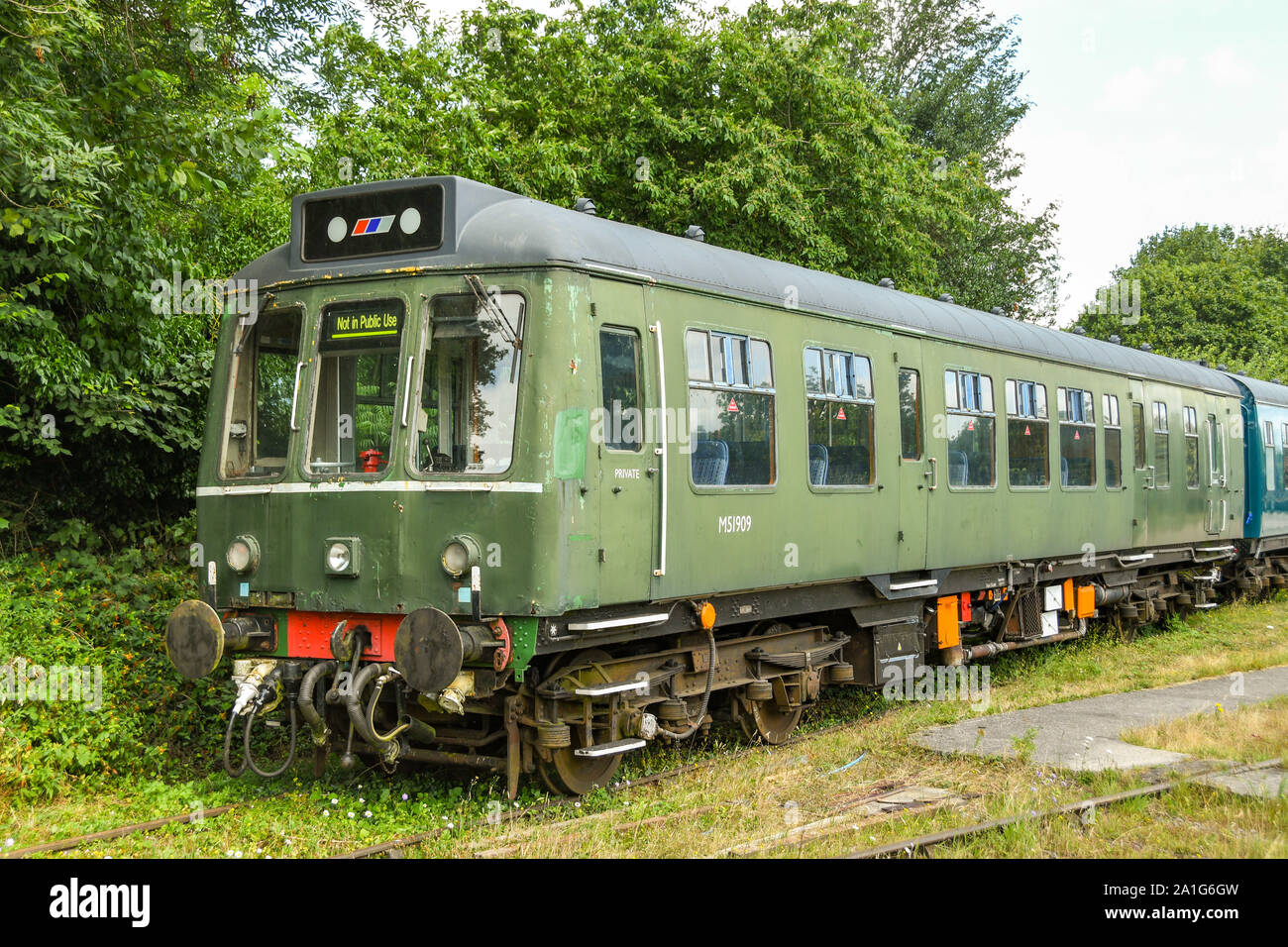 Cranmore, INGHILTERRA - LUGLIO 2019: Diesel d'epoca a più unità in un siding presso Cranmore Station sulla East Somerset Railway. Foto Stock