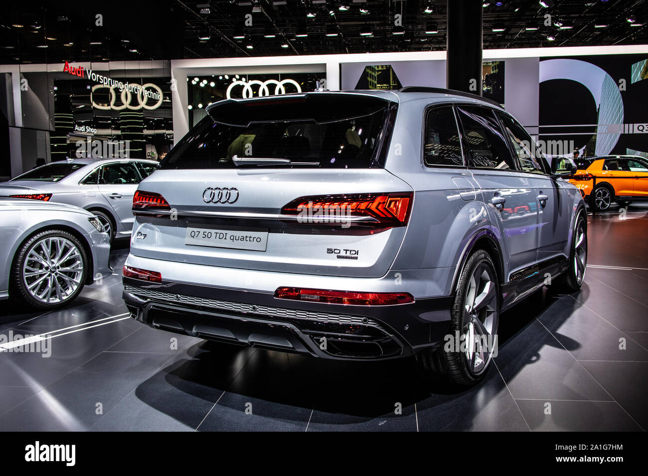 Francoforte, Germania, Sep 2019 argento metallico Audi Q7 50 TDI quattro, IAA, seconda generazione, seconda gen lifting, tip 4M, SUV prodotta da Audi AG Foto Stock