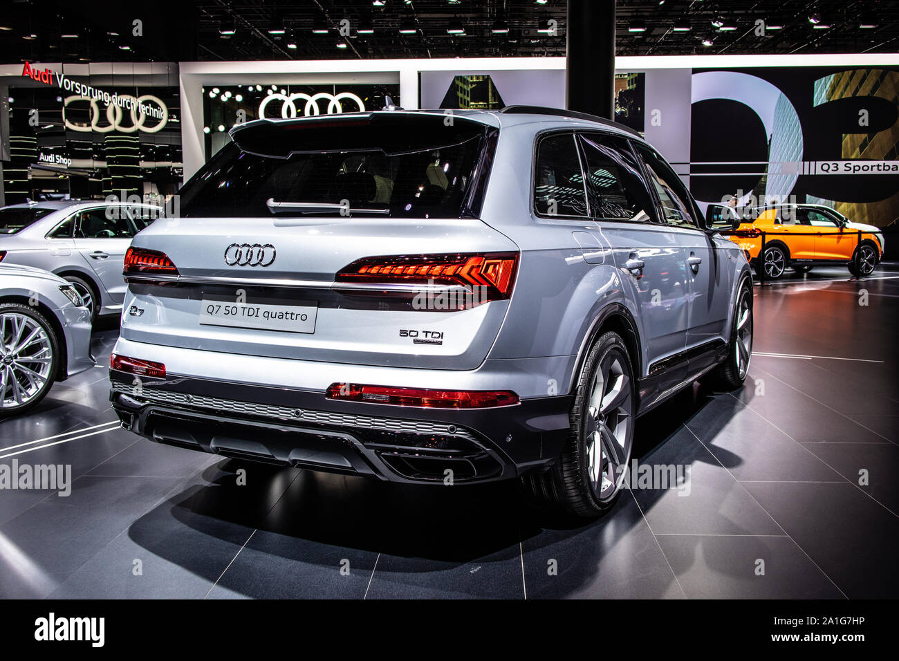 Francoforte, Germania, Sep 2019 argento metallico Audi Q7 50 TDI quattro, IAA, seconda generazione, seconda gen lifting, tip 4M, SUV prodotta da Audi AG Foto Stock