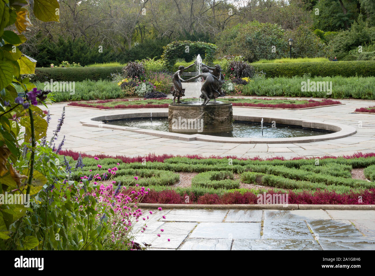 Fontana di Untermyer/Danza tre fanciulle, Giardino nel Central Park di New York Foto Stock