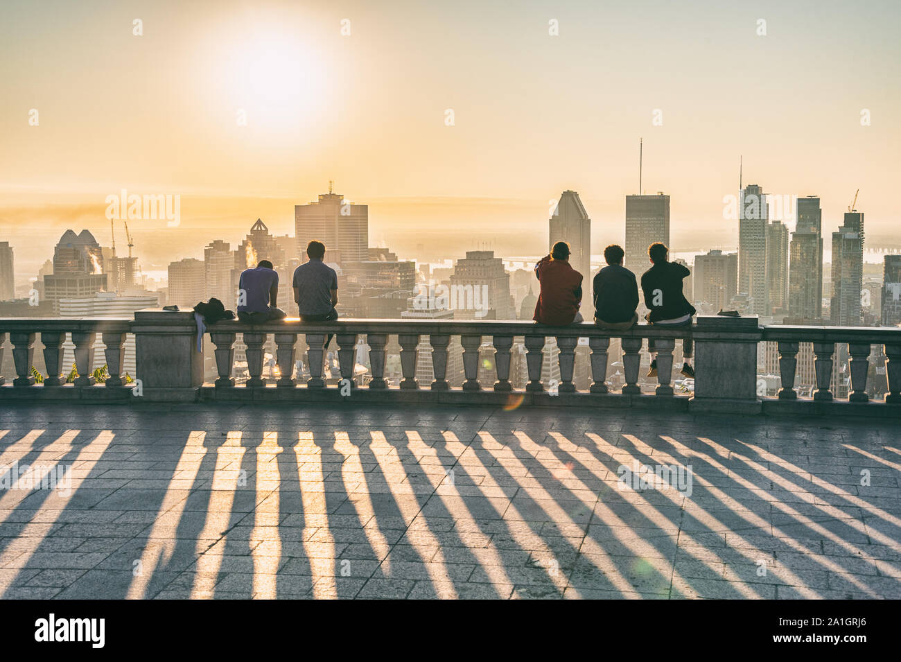 Montreal, CA - 21 Settembre 2019: Skyline di Montreal dal Belvedere Kondiaronk presso sunrise Foto Stock