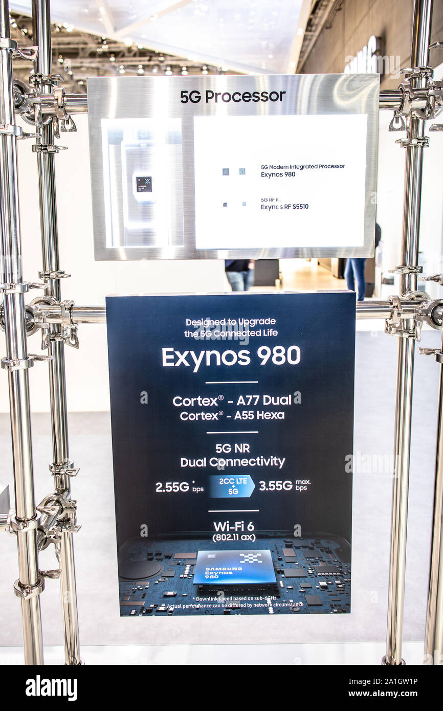 Berlino, Germania, Sep 2019, Samsung Exynos 980 5G, Ammiraglia 5G telefono cellulare Samsung SoC padiglione espositivo, innovazioni globali mostrano IFA 2019 Foto Stock