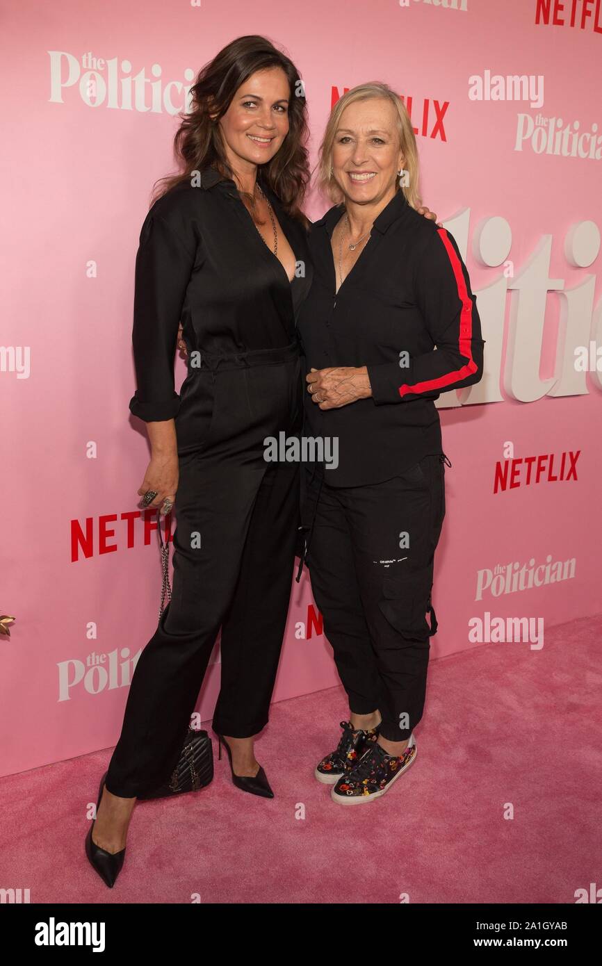 New York, NY, STATI UNITI D'AMERICA. 26 Sep, 2019. Julia Lemigova, Martina Navratilova presso gli arrivi per il candidato Premiere su Netflix, DGA New York Theatre di New York, NY Settembre 26, 2019. Credito: Jason Smith/Everett raccolta/Alamy Live News Foto Stock