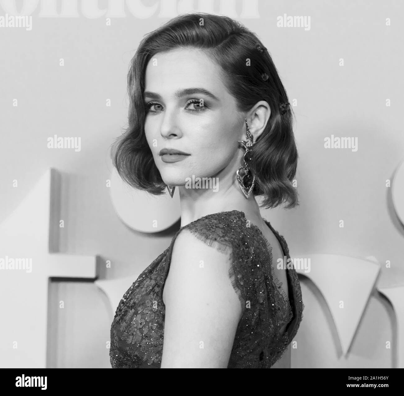 New York, NY - 26 Settembre 2019: Zoey Deutch indossando abito Rodarte assiste Netflix il candidato premiere al teatro DGA Foto Stock