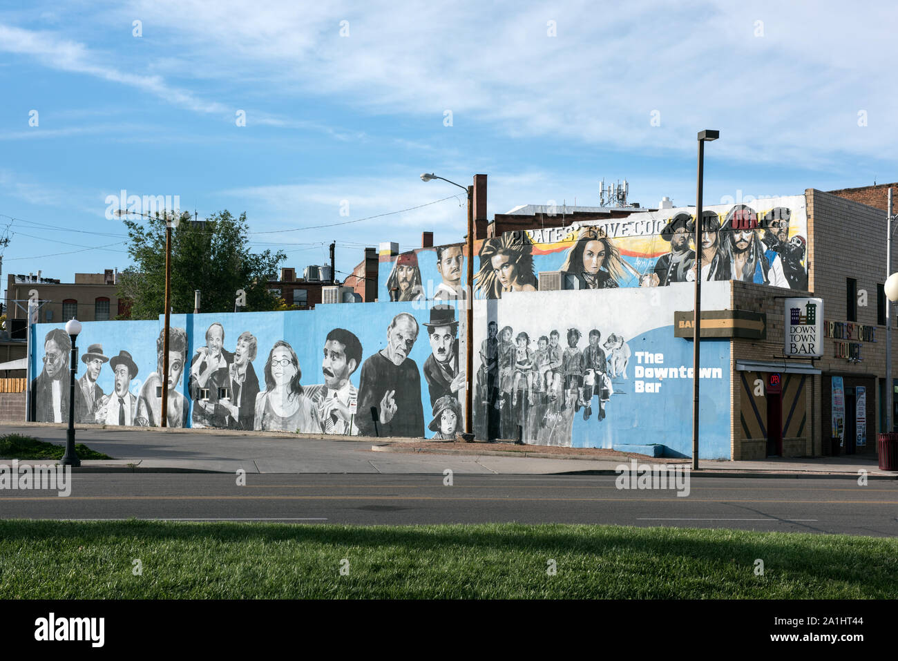 Murales a Pueblo, Colorado, Downtown Bar e pirati Cove raffigurano film di Hollywood stelle e altre celebrità Foto Stock
