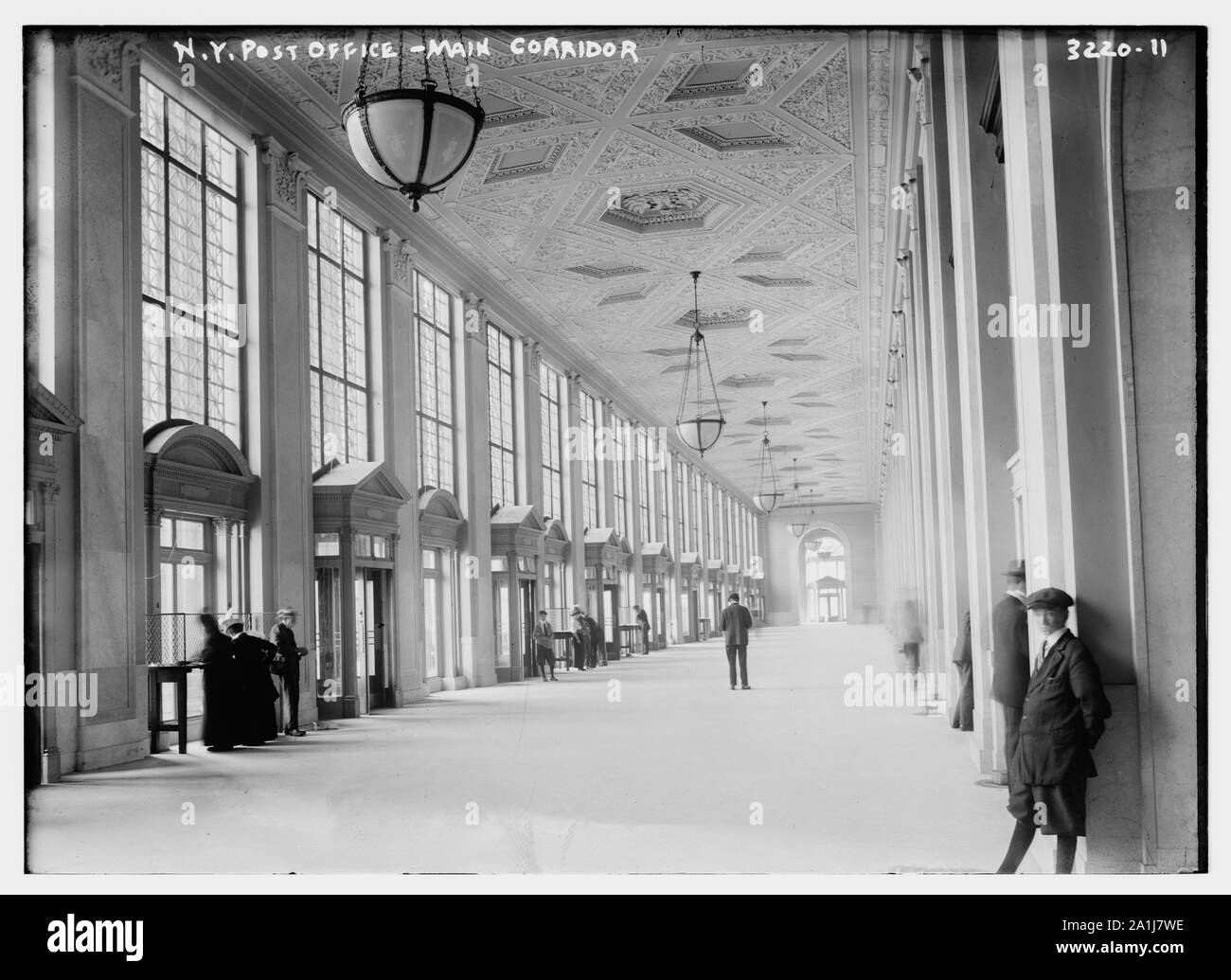 N.Y. Ufficio postale -- principale corridoio Foto Stock