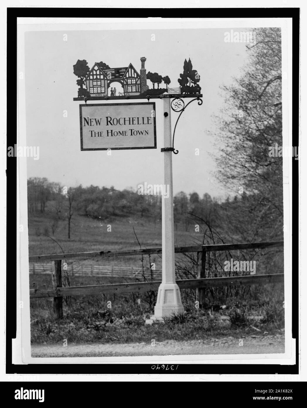 New Rochelle, N.Y., segno della città progettata da Ralph Robertson Foto Stock