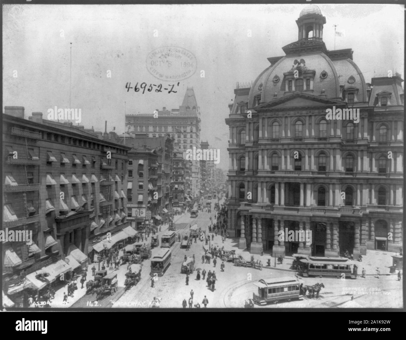 New York (città). È possibile visualizzare fino a Broadway e Post Office edificio sulla destra Foto Stock
