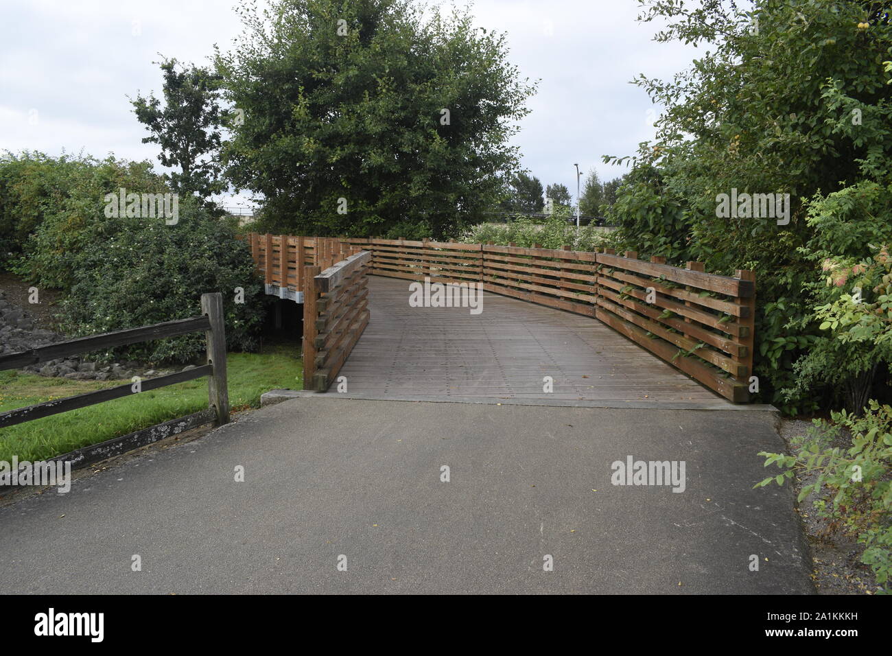 L'inizio della passerella da Fort Vancouver al fiume Columbia sulla Vancouver ponte di terra. Foto Stock