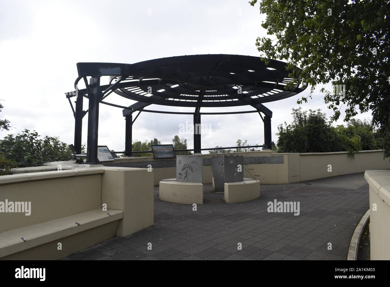 Sul lato nord della terra di Vancouver sposa è la Prairie si affacciano. Il punto di vista presenta segni info su terra prima di arrivo europeo. Foto Stock