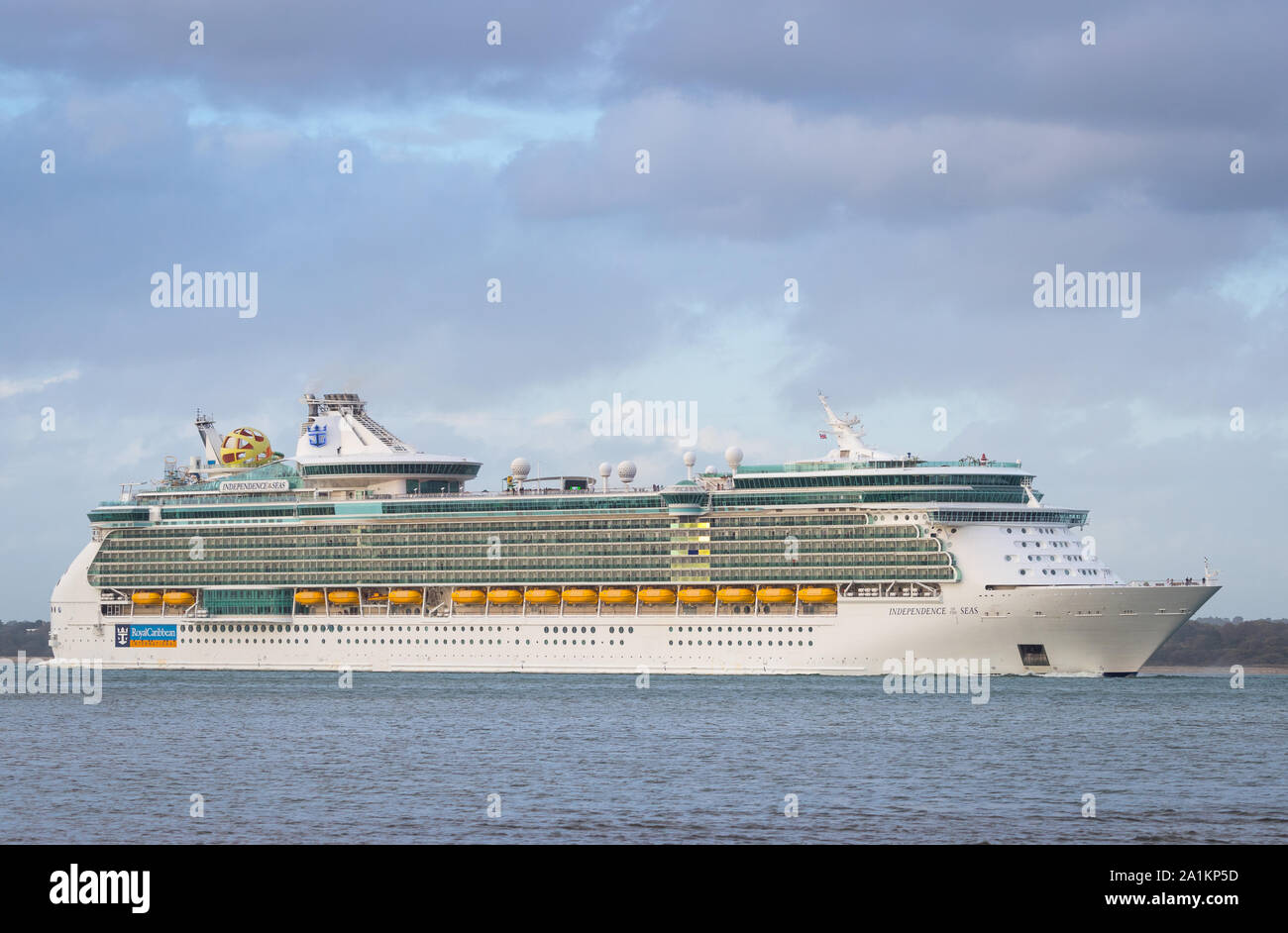 Royal Caribbean Cruise Ship indipendenza del mare foto lasciando Southampton, Regno Unito Foto Stock
