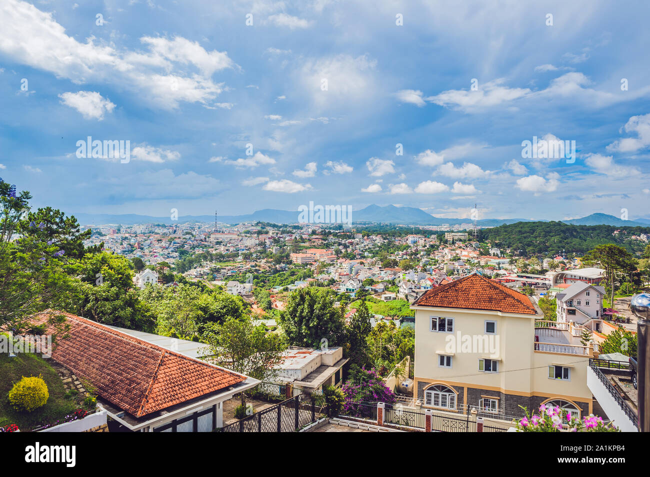 Vista della città di Dalat, Vietnam. Viaggio attraverso il concetto Asia Foto Stock