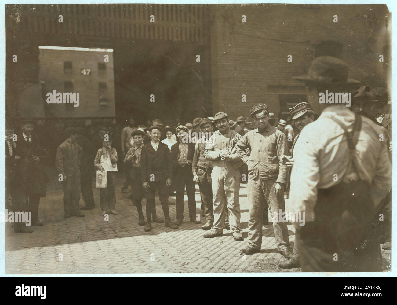 A mezzogiorno ora a un Indianapolis Confezionamento carne House. Agosto, 1908. Wit., E. N. Clopper. Foto Stock