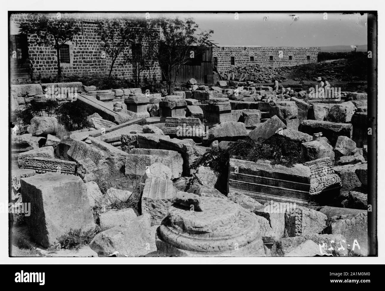 Viste del nord. Notevoli resti della sinagoga di Cafarnao. Ml di frammenti Foto Stock