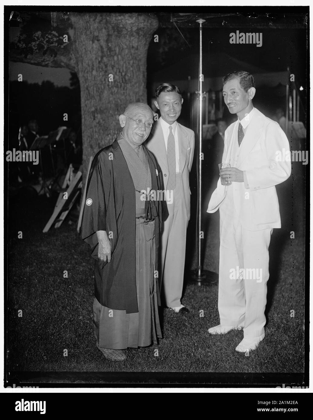 Notare il giapponese avvocato. Washington, 1 luglio. Il dott. Rokuichiro Masujima, internazionalmente famoso avvocato e consulente legale per l'ambasciatore giapponese a Londra, strappato al partito la scorsa notte in onore del dottor H.H. Kung, cinese il Ministro delle finanze, presso l'ambasciata cinese, 7/1/37 Foto Stock